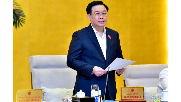 Chủ tịch Quốc hội Vương Đình Huệ phát biểu khai mạc phiên họp thứ 13 Ủy Ban Thường vụ Quốc hội. (Ảnh: Duy Linh)