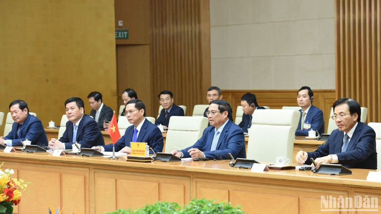 Thủ tướng Phạm Minh Chính và lãnh đạo các bộ, ngành Việt Nam. (Ảnh: TRẦN HẢI)