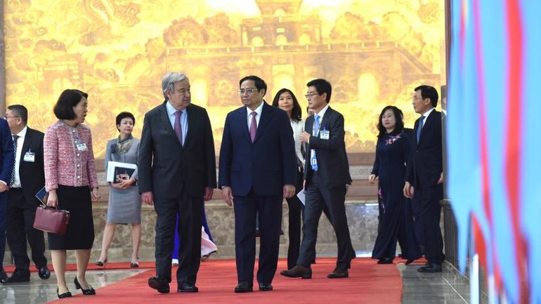 Thủ tướng Phạm Minh Chính và Tổng Thư ký Liên hợp quốc António Guterres. (Ảnh: Trần Hải)