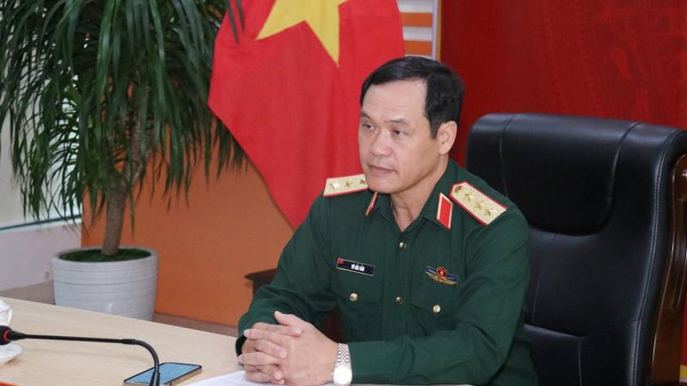 Thượng tướng Vũ Hải Sản, Thứ trưởng Quốc phòng phát biểu tại buổi làm việc với Công ty Star Telecom. (Ảnh: Hải Tiến)