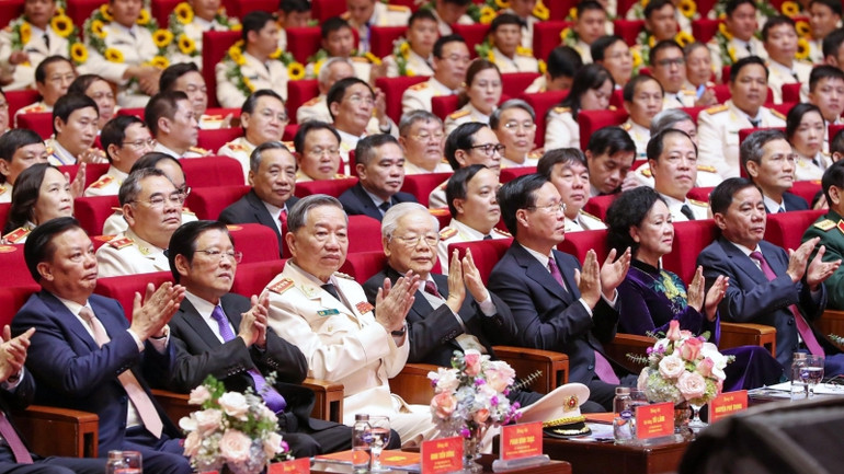 Các đại biểu dự Lễ kỷ niệm.