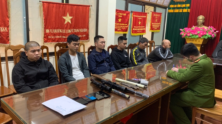 Công an tỉnh Lạng Sơn triệt phá thành công đường dây cá độ bóng đá qua mạng.