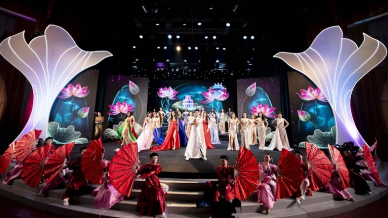 Đêm chung kết có 30 thí sinh tranh tài.