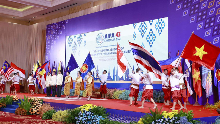 Chương trình nghệ thuật chào mừng Lễ khai mạc AIPA-43.(Ảnh: Doãn Tấn/TTXVN)