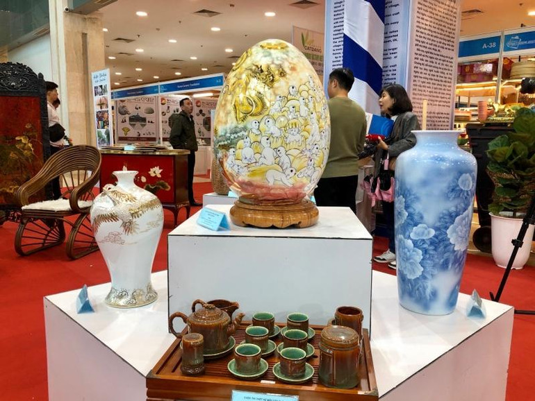 Các sản phẩm đoạt giải năm 2022 được trưng bày tại Hội chợ Hanoi Gift Show.