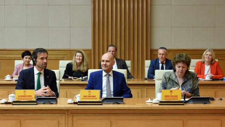 Đoàn doanh nghiệp hàng đầu của Hà Lan do Chủ tịch Liên đoàn Giới chủ và Công nghiệp Hà Lan Ingrid Thijssen dẫn đầu.