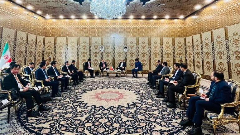 Thượng tướng, Phó Chủ tịch Quốc hội Trần Quang Phương hội đàm với Phó Chủ tịch Quốc hội thứ nhất nước Cộng hòa Hồi giáo Iran.