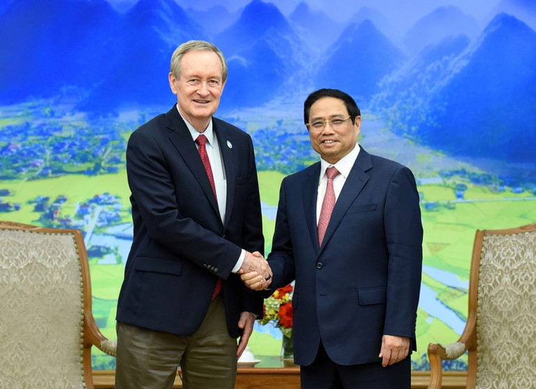 Thủ tướng Phạm Minh Chính tiếp Thượng nghị sĩ Mike Crapo. (Ảnh: Trần Hải)