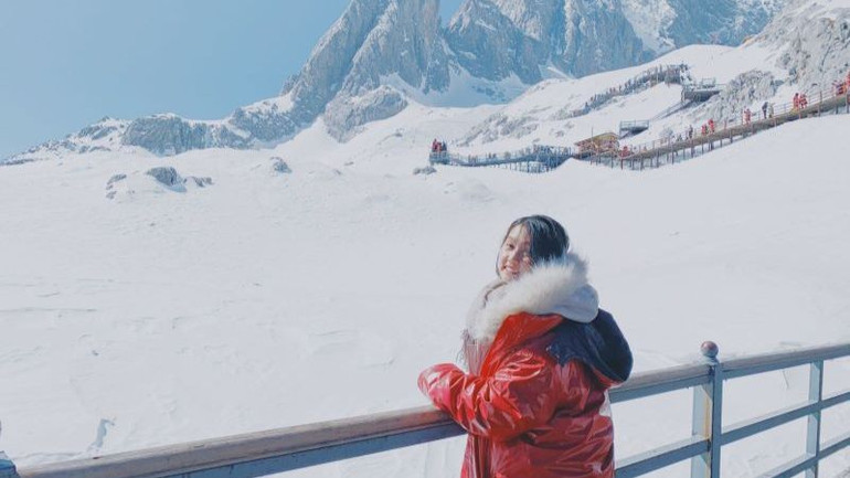 Đến với Lệ Giang, du khách có thể chinh phục núi tuyết Ngọc Long và chiêm ngưỡng cảnh quan hùng vĩ trên những ngọn núi tuyết trắng xóa. Đến với Lệ Giang, du khách có thể chinh phục núi tuyết Ngọc Long và chiêm ngưỡng cảnh quan hùng vĩ trên những ngọn núi tuyết trắng xóa.