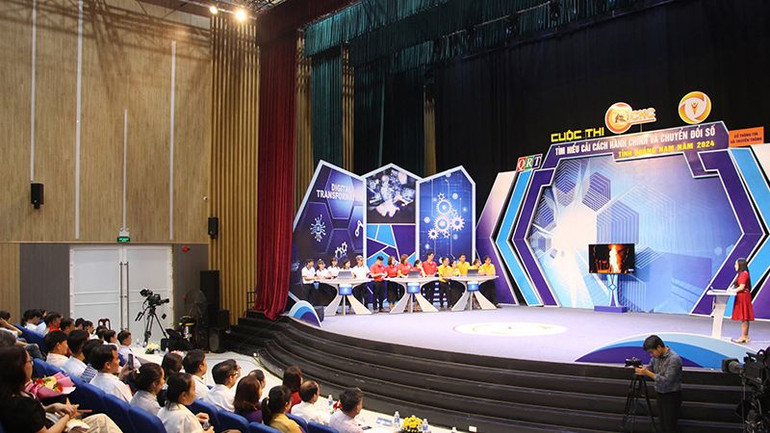 Sau phần lễ khai mạc, các đội đã bước vào phần thi vòng loại.