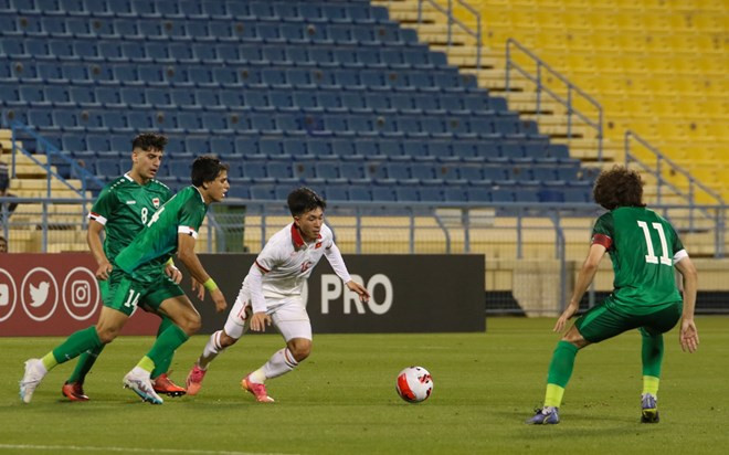 ...mặc dù vậy, các cầu thủ U23 Việt Nam lại có quá nhiều tình huống phòng ngự thiếu tập trung tạo cơ hội cho U23 Iraq ghi các bàn thắng ở phút 45, 60 và 85. (Ảnh: VFF)