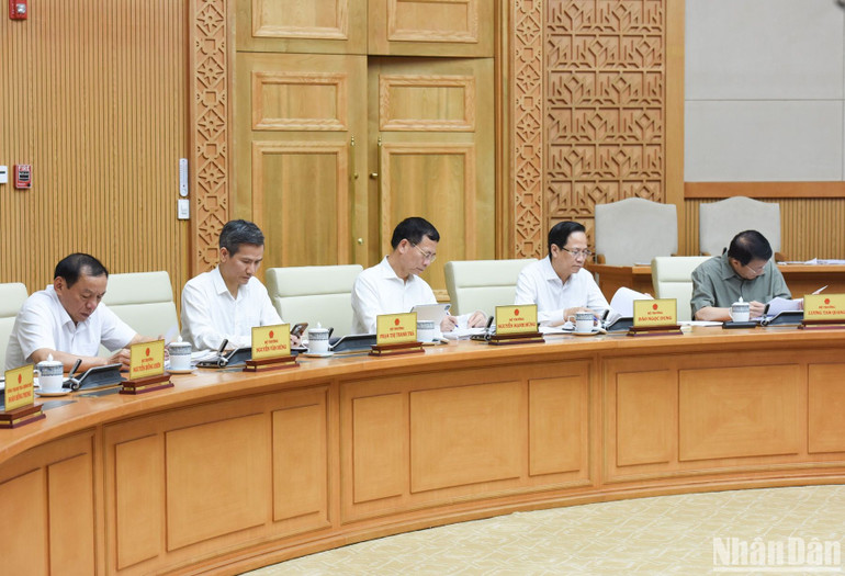 Các đại biểu tham dự phiên họp. (Ảnh: TRẦN HẢI)