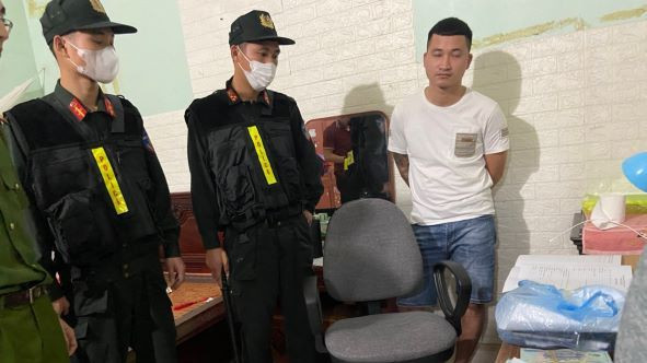 Đối tượng Nguyễn Văn Sơn bị cơ quan chức năng bắt giữ.