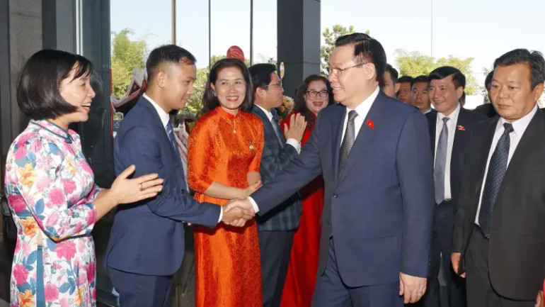 Chủ tịch Quốc hội Vương Đình Huệ dự cuộc Gặp mặt thân mật các thế hệ lưu học sinh và cán bộ, giáo viên Trường Hữu nghị T78. (Ảnh: Doãn Tấn/TTXVN) Chủ tịch Quốc hội Vương Đình Huệ dự cuộc Gặp mặt thân mật các thế hệ lưu học sinh và cán bộ, giáo viên Trường Hữu nghị T78. (Ảnh: Doãn Tấn/TTXVN)