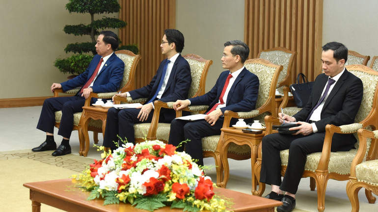 Đại diện lãnh đạo các bộ, ban, ngành của Chính phủ cùng Thủ tướng Phạm Minh Chính tại buổi tiếp khách. Đại diện lãnh đạo các bộ, ban, ngành của Chính phủ cùng Thủ tướng Phạm Minh Chính tại buổi tiếp khách.