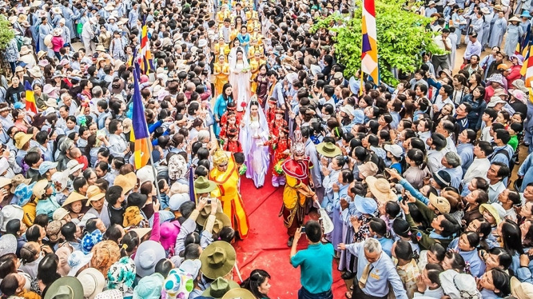 Lễ hội Quán Thế Âm-Ngũ Hành Sơn là lễ hội lớn nhất tại Đà Nẵng.