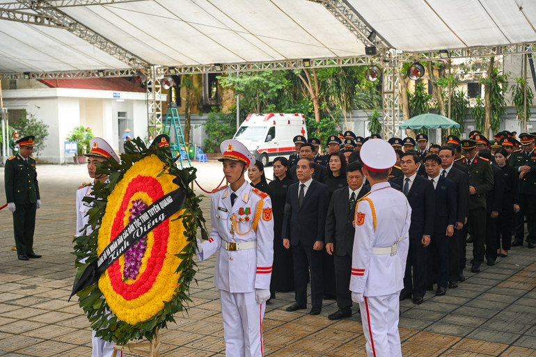 Đoàn Tuyên Quang.