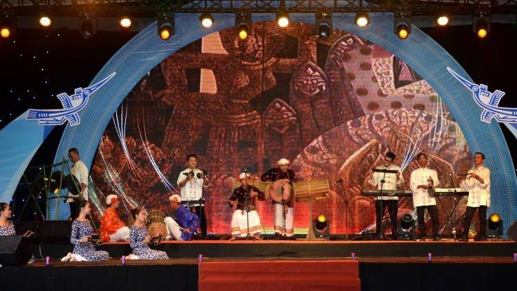 Các tiết mục biểu diễn văn nghệ chào mừng Ngày hội Văn hóa, thể thao các dân tộc tỉnh Bình Thuận năm 2022.