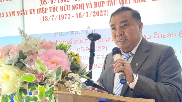 Đồng chí Lonphanh Phaodavanh, đại diện Tổng Lãnh sự Lào tại Thành phố Hồ Chí Minh phát biểu tại buổi khai mạc.