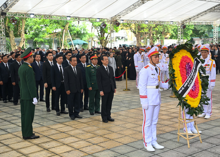 Đoàn An Giang viếng Tổng Bí thư Nguyễn Phú Trọng.