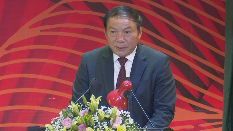 Bộ trưởng Văn hóa Thể thao và Du lịch Nguyễn Văn Hùng phát biểu khai mạc Liên hoan Chèo toàn quốc năm 2022. Bộ trưởng Văn hóa Thể thao và Du lịch Nguyễn Văn Hùng phát biểu khai mạc Liên hoan Chèo toàn quốc năm 2022.