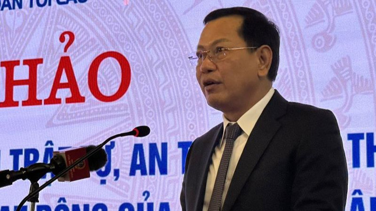 Phó Chánh án Tòa án nhân dân Tối cao Nguyễn Văn Du phát biểu. Phó Chánh án Tòa án nhân dân Tối cao Nguyễn Văn Du phát biểu.