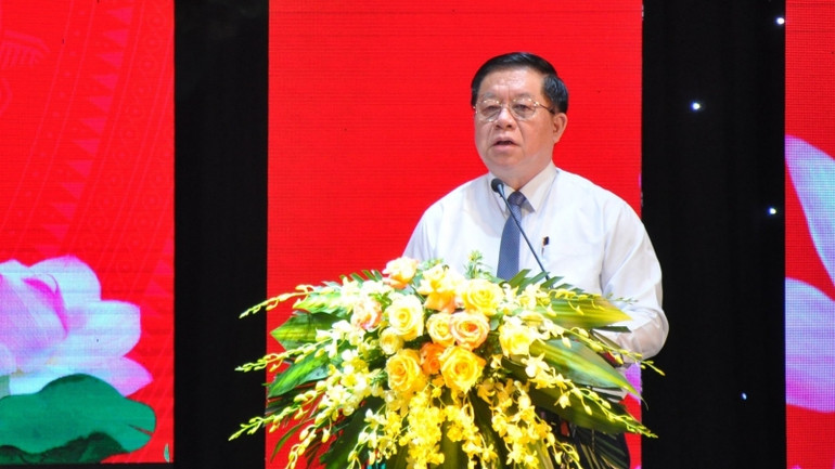 Đồng chí Nguyễn Trọng Nghĩa, Bí thư Trung ương Đảng, Trưởng Ban Tuyên giáo Trung ương phát biểu ý kiến chỉ đạo. Đồng chí Nguyễn Trọng Nghĩa, Bí thư Trung ương Đảng, Trưởng Ban Tuyên giáo Trung ương phát biểu ý kiến chỉ đạo.