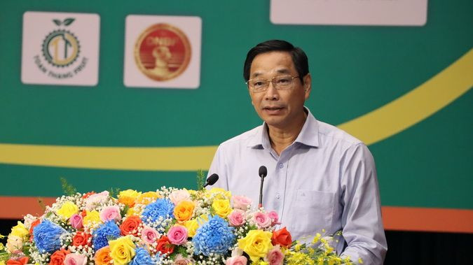 Phó Chủ tịch Ủy ban nhân dân tỉnh Đồng Nai Võ Văn Phi phát biểu tại diễn đàn. Phó Chủ tịch Ủy ban nhân dân tỉnh Đồng Nai Võ Văn Phi phát biểu tại diễn đàn.