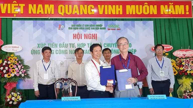Ban Quản lý Khu Nông nghiệp công nghệ cao Hậu Giang và Thành phố Hồ Chí Minh ký biên bản ghi nhớ hợp tác.