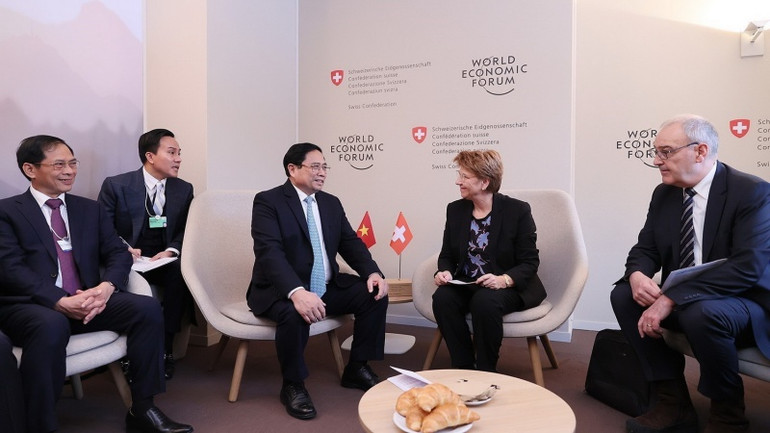 Thủ tướng Phạm Minh Chính gặp Tổng thống Liên bang Thụy Sĩ Viola Amherd. (Ảnh: Dương Giang/TTXVN) Thủ tướng Phạm Minh Chính gặp Tổng thống Liên bang Thụy Sĩ Viola Amherd. (Ảnh: Dương Giang/TTXVN)