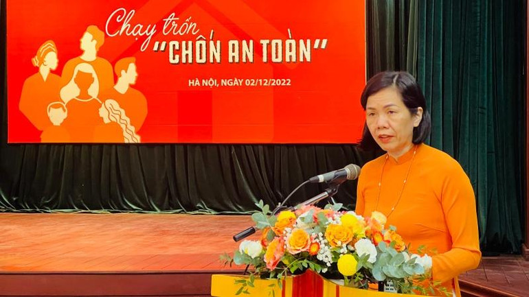 Phó Chủ tịch Hội Liên hiệp Phụ nữ Việt Nam Nguyễn Thị Minh Hương phát biểu tại chương trình.
