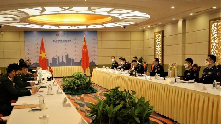 Gặp song phương với đoàn Trung Quốc.