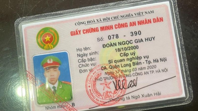 Chứng minh công an nhân dân giả. Chứng minh công an nhân dân giả.