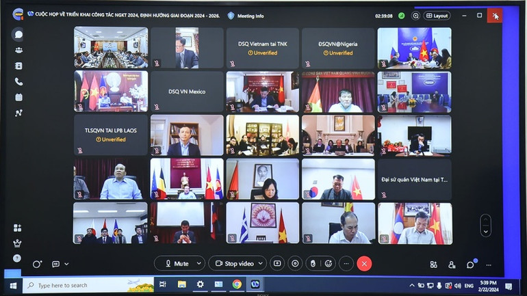 Các trưởng cơ quan đại diện Việt Nam ở nước ngoài nhiệm kỳ 2024-2027 và 94 cơ quan đại diện Việt Nam ở nước ngoài dự trực tuyến. Các trưởng cơ quan đại diện Việt Nam ở nước ngoài nhiệm kỳ 2024-2027 và 94 cơ quan đại diện Việt Nam ở nước ngoài dự trực tuyến.