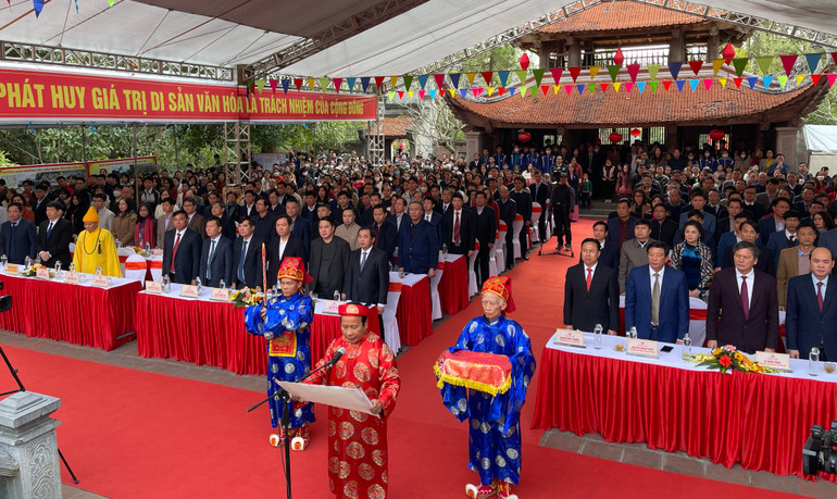 Lễ cung tuyên văn tế tri ân nhà giáo Chu Văn An. Lễ cung tuyên văn tế tri ân nhà giáo Chu Văn An.
