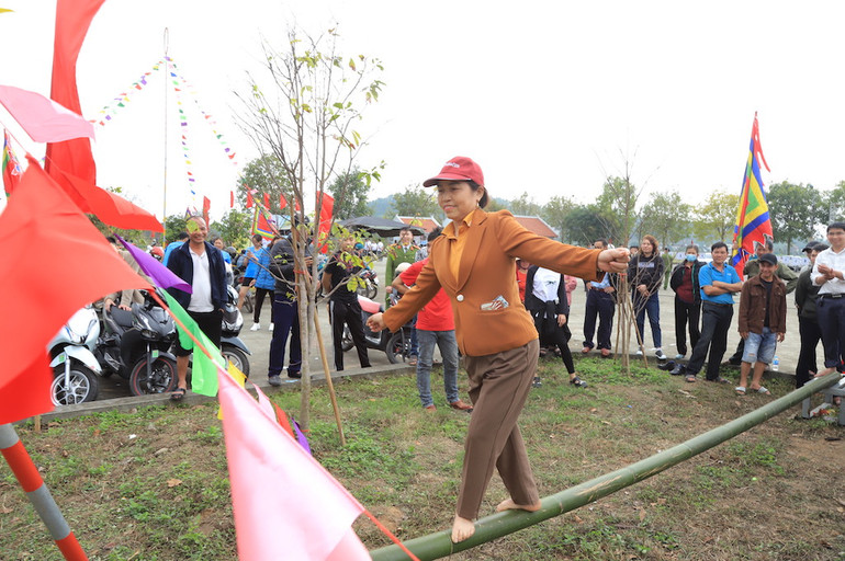 Một số trò chơi dân gian được tái hiện tại hội Thái miếu Nhà Trần năm 2023.