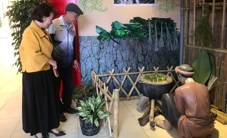 Hoạt động tái hiện “Tết Việt xưa” ở Bảo tàng Hải Dương Hoạt động tái hiện “Tết Việt xưa” ở Bảo tàng Hải Dương