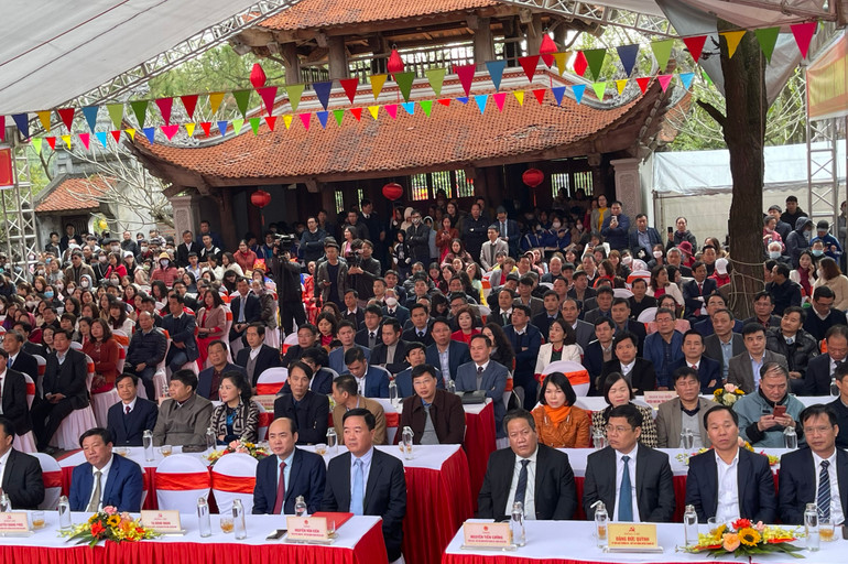 Các đại biểu dự Lễ khai bút. Các đại biểu dự Lễ khai bút.