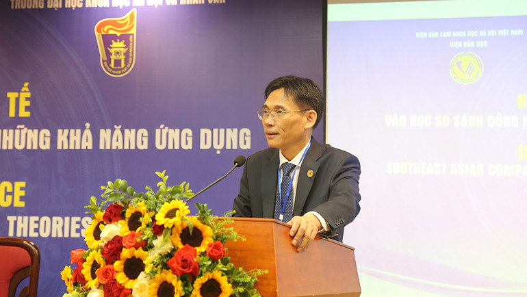 Phó Giáo sư, Tiến sĩ Nguyễn Đức Minh, Phó Chủ tịch Viện Hàn lâm khoa học xã hội, phát biểu khai mạc hội thảo. (Ảnh: Hải Đăng)