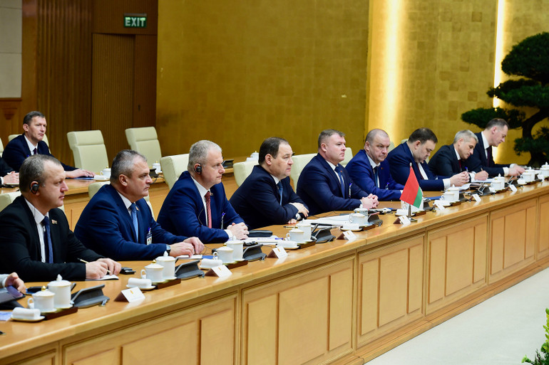 [Ảnh] Thủ tướng Phạm Minh Chính chủ trì Lễ đón Thủ tướng Cộng hòa Belarus Roman Golovchenko ảnh 12