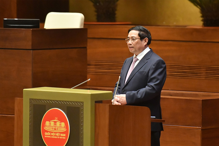 Thủ tướng Chính phủ Phạm Minh Chính truyền đạt chuyên đề: “Tiếp tục đổi mới, nâng cao chất lượng chính sách xã hội, đáp ứng yêu cầu sự nghiệp xây dựng và bảo vệ Tổ quốc trong giai đoạn mới”. (Ảnh: ĐĂNG KHOA)