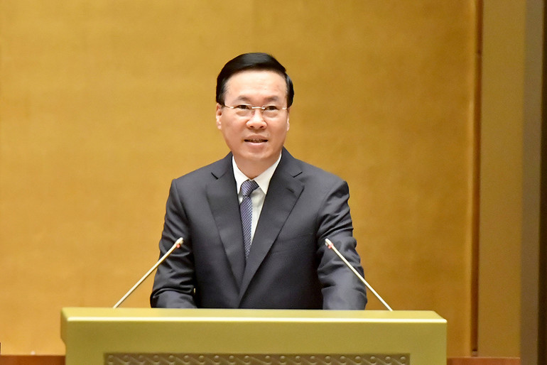 Chủ tịch nước Võ Văn Thưởng truyền đạt chuyên đề: “Tiếp tục phát huy truyền thống, sức mạnh đại đoàn kết toàn dân tộc, xây dựng đất nước ta ngày càng phồn vinh, hạnh phúc”. (Ảnh: ĐĂNG KHOA)