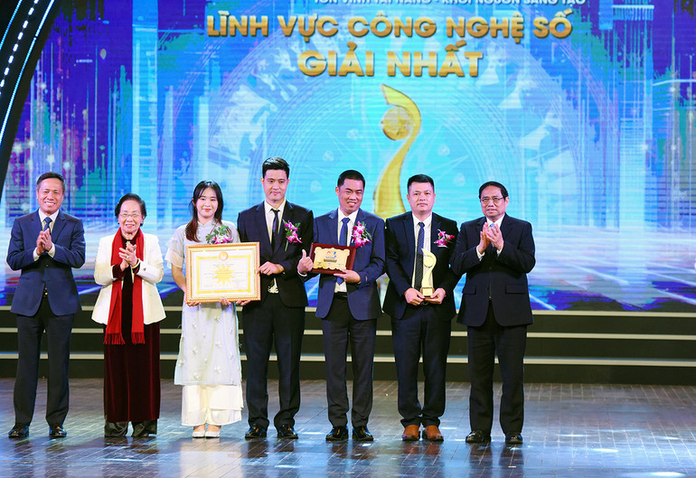 [Ảnh] Thủ tướng Phạm Minh Chính dự Lễ trao Giải thưởng Nhân tài Đất Việt năm 2023 ảnh 9