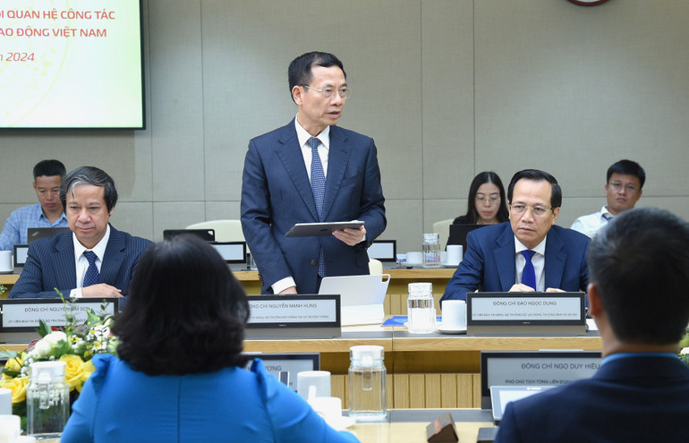 [Ảnh] Thủ tướng dự Hội nghị đánh giá việc thực hiện quy chế công tác giữa Chính phủ với Tổng Liên đoàn Lao động Việt Nam ảnh 7