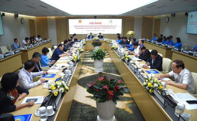 [Ảnh] Thủ tướng dự Hội nghị đánh giá việc thực hiện quy chế công tác giữa Chính phủ với Tổng Liên đoàn Lao động Việt Nam ảnh 11