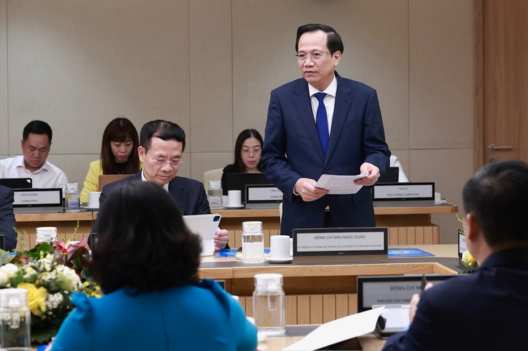 [Ảnh] Thủ tướng dự Hội nghị đánh giá việc thực hiện quy chế công tác giữa Chính phủ với Tổng Liên đoàn Lao động Việt Nam ảnh 9