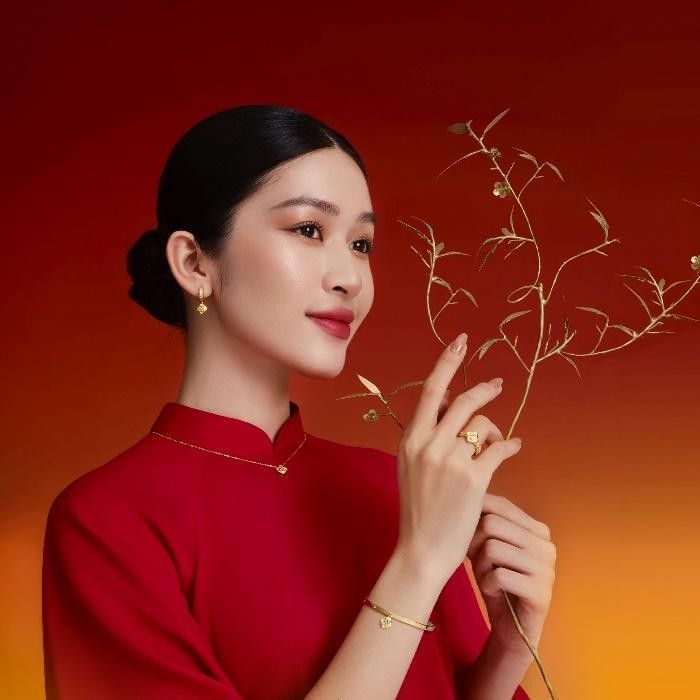 Trang sức của Bộ sưu tập Kim Bảo Như Ý có thiết kế theo biểu tượng mong cầu may mắn gửi gắm ước nguyện năm mới.