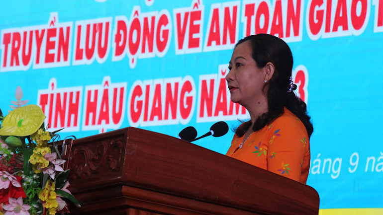 Đại diện lãnh đạo tỉnh Hậu Giang phát biểu khai mạc hội thi.