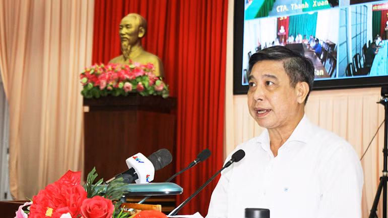 Chủ tịch UBND tỉnh Hậu Giang phát biểu chỉ đạo tại buổi tổng kết phong trào.