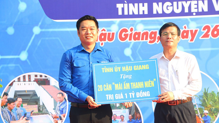 Tỉnh ủy Hậu Giang tặng "Mái ấm thanh niên" cho đoàn viên, thanh niên có hoàn cảnh khó khăn về nhà ở.